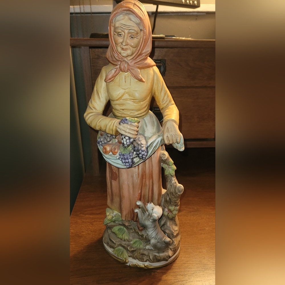 VINTAGE HOMCO  SMILING OLD LADY FIGURINE WITH FRUIT BASKET  & DOG 15”